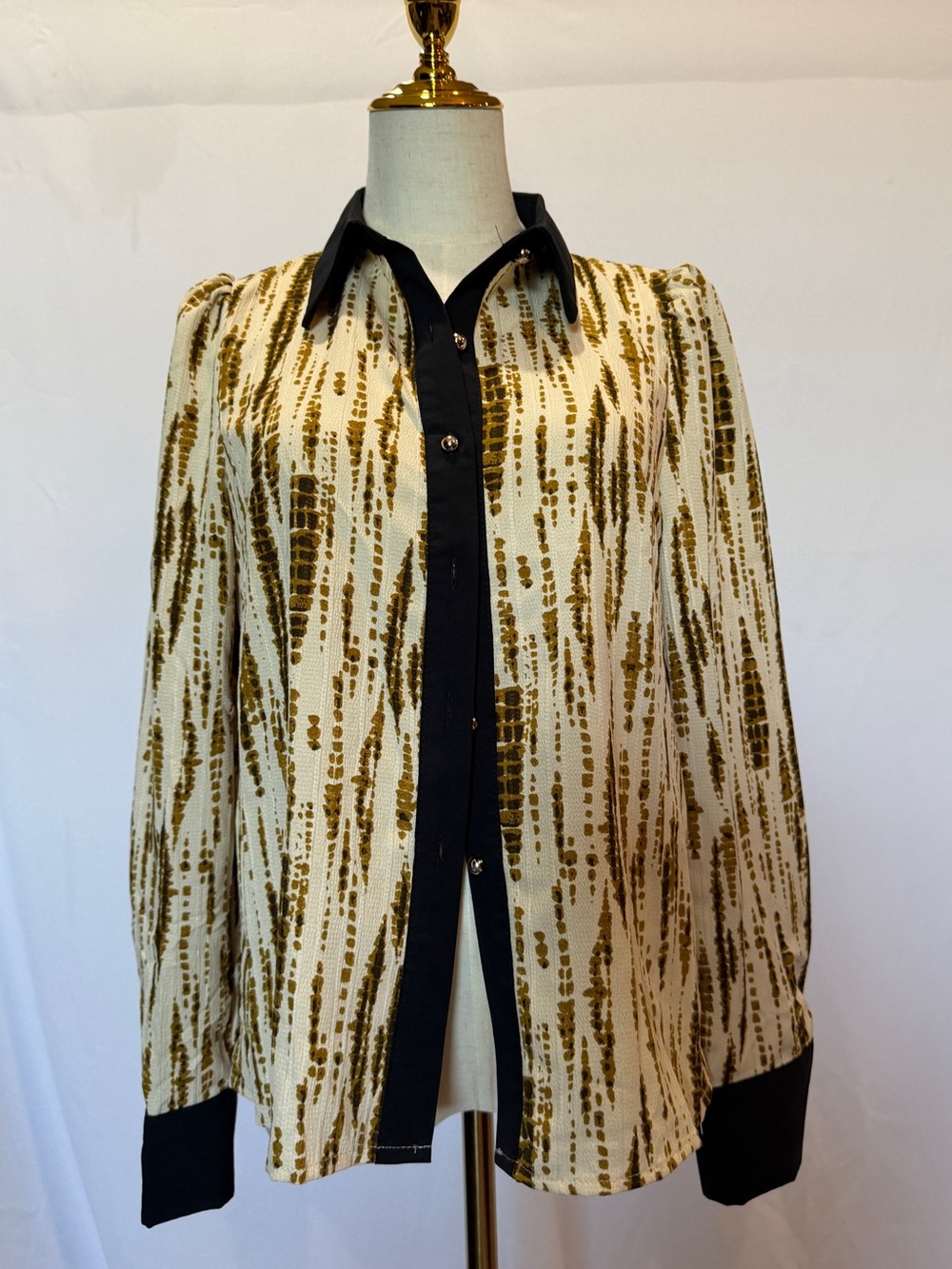 Womens Cream & Gold Print Button-Front Blouse with Black Trim